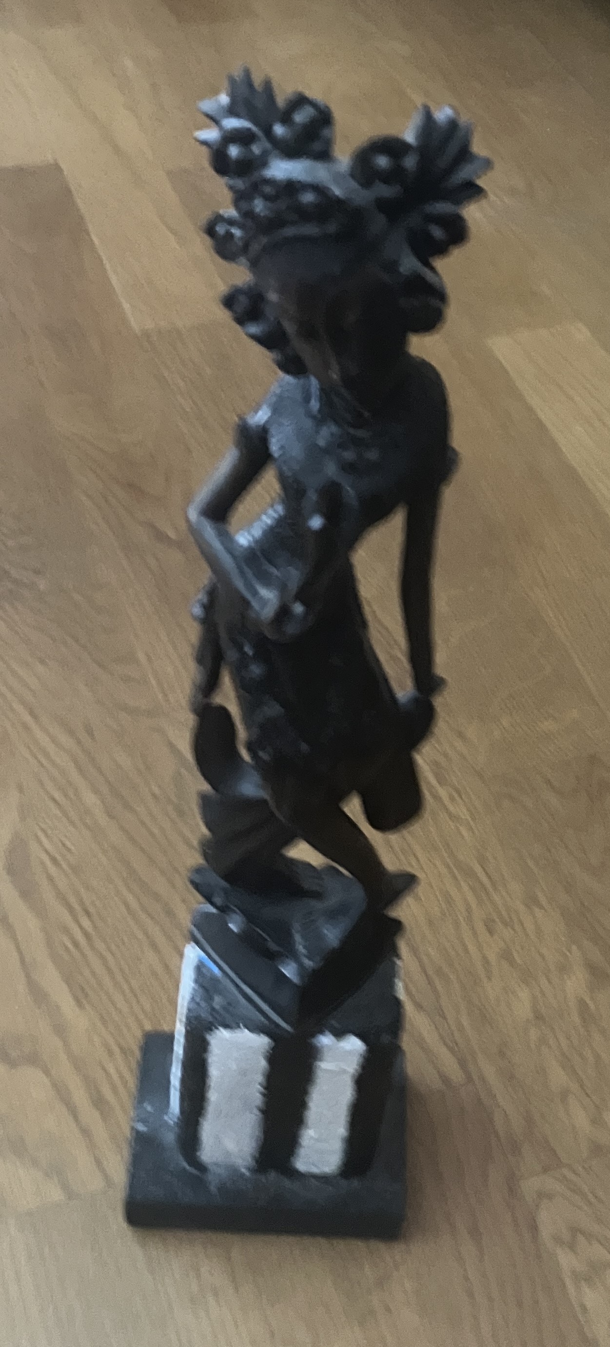 Statuette